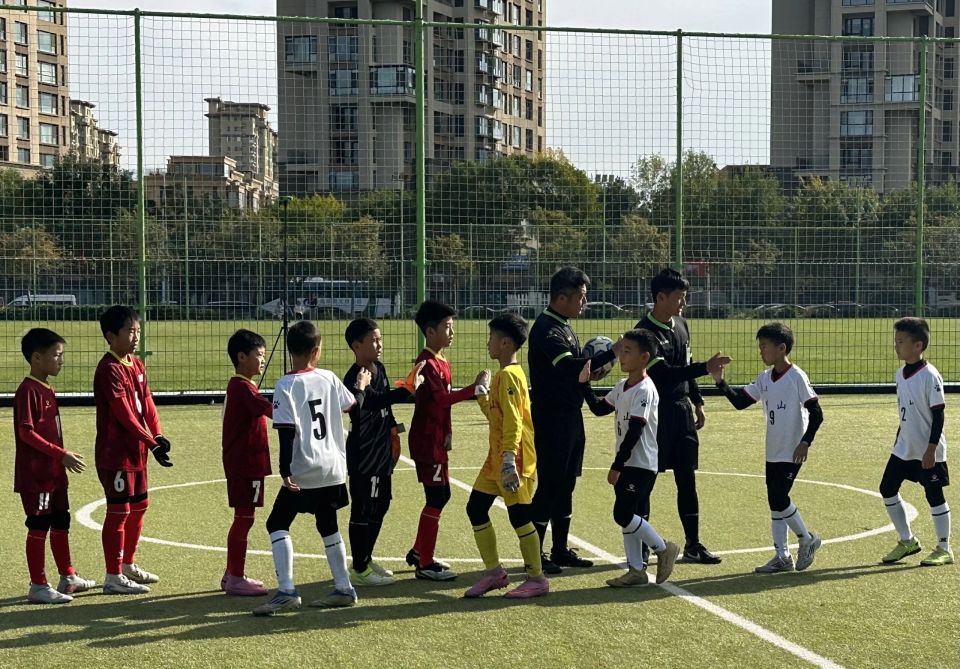 当时该校尚, 魏子洋为市