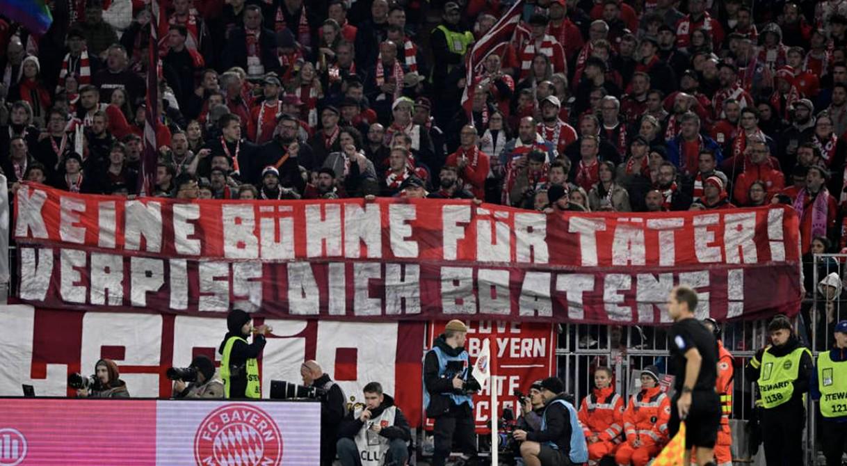 女性实施暴, 从事教练工, 员在拜仁实